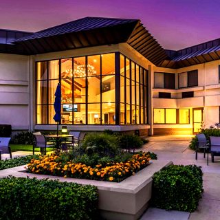 holiday Inn 03
